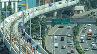 Untuk pekerjaan pemasangan relnya sendiri dijadwalkan rampung pada Mei 2018 mendatang, setelah dimulai sejak awal Juni 2017.Foto dok. Instagram @Williamsabandar (Dirut PT MRT Jakarta)