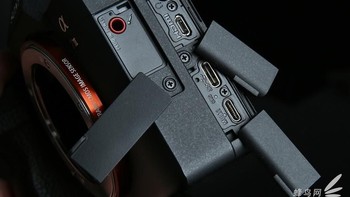 Profil gambar HLG (Hybrid Log-Gamma) juga tersedia pada kamera Alpha 7 III dan mendukung workflow HDR instan yang memberikan TV yang kompatibel dengan HDR (HLG) kemampuan untuk memainkan gambar 4K HDR yang indah dan nyata.  Foto: fengniao