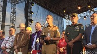 Anies Baswedan memberi sambutan dalam perayaan Paskah yang diadakan GBI Glow. Dalam sambutannya, Anies bicara tentang persatuan yang menjadikan Indonesia harmonis dalam keberagaman.