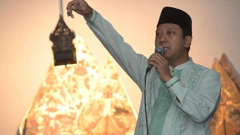 Isu Partai Setan Usik Hubungan Parpol, PD Minta Rommy Jaga Emosi Isu Partai Setan Usik Hubungan Parpol, PD Minta Rommy Jaga Emosi