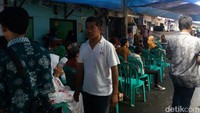 Acara ngunduh mantu ini sudah direncanakan jauh-jauh hari. Pernikahan Berry dengan pujaan hatinya, Sulfianti digelar pada Sabtu (31/3) kemarin di Pedongkelan, Jakarta Timur (Foto: Arief Ikhsanudin/detikcom)