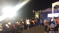 Suasana paskah GBI Glow di Monas.