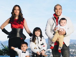 Sibuk Berbisnis, Nia Ramadhani Tetap Telaten Urus Anak