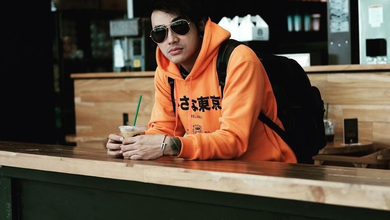 48 Jam Pemeriksaan Vicky Nitinegoro Gegara Vape Gorilla 48 Jam Pemeriksaan Vicky Nitinegoro Gegara Vape Gorilla