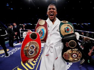 Anthony Joshua Lengkapi Gelar Juara Dunia Kelas Berat