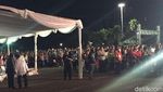 Jelang Fajar, Jemaat GBI Glow Padati Monas Rayakan Paskah