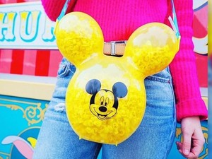 Ini Dia Mickey Balloon Popcorn Bucket yang Laris Manis di California
