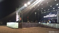 Ibadah paskah pun dibuka dengan kelompok paduan suara. 