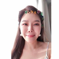 Penyanyi Korea Lyn tidak percaya diri dengan penampilan hidungnya. Hingga di 2014 ia mengakui bahwa telah melakukan operasi plasti hidung beberapa tahun lalu. Foto: Instagram Lyn