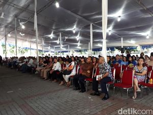 2.000 Umat Katolik Ikuti Misa Paskah di Gereja Katedral