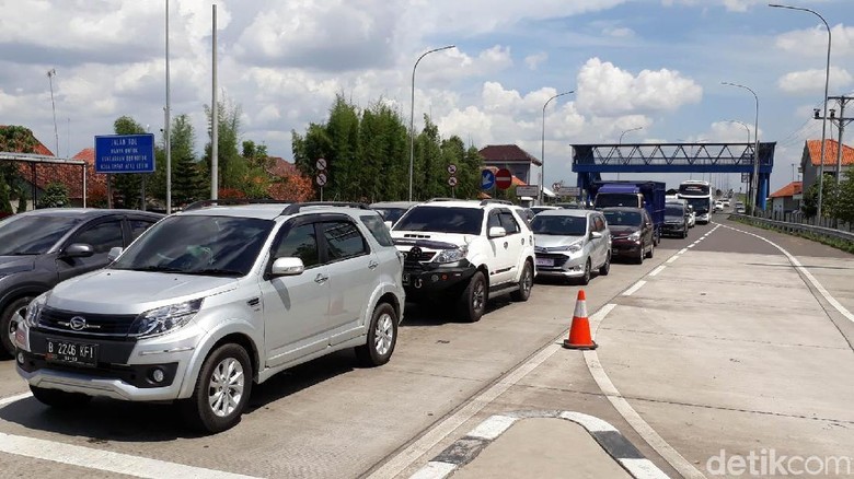 Arus Lalin Saat Libur Paskah di Pantura Brebes Lancar Arus Lalin Saat Libur Paskah di Pantura Brebes Lancar