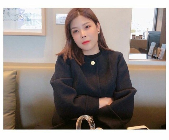 Terlalu banyak wanita cantik saat ini. Sangat sulit untuk tidak melakukan apapun, ucap Lyn. Foto: Instagram Lyn