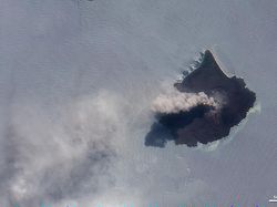 Menakjubkan! Indonesia yang Terpotret dari Antariksa