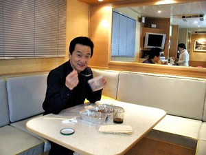 Gaya Makan Jackie Chan dan si Cantik Jessica Mila yang Bikin Ngiler