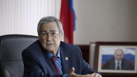 Kebakaran mal di Rusia yang menewaskan lebih dari 60 orang berimbas pada pengunduran diri seorang gubernur. Gubernur Kemerovo itu bernama Aman Tuleyev.  (Foto: REUTERS/Maxim Lisov/File Photo)