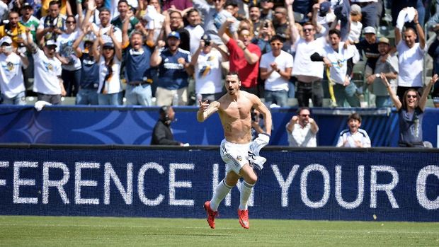 Ibrahimovic cetak dua gol pada debutnya bersama LA Galaxy.