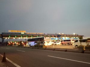 Arus Balik Long Weekend, Tol Cikampek KM 62 Mulai Padat