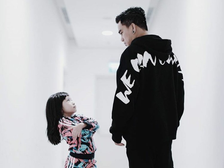 Sakit Hati Anaknya Dilecehkan, Enda Ungu: Itu Pedofil! Sakit Hati Anaknya Dilecehkan, Enda Ungu: Itu Pedofil!