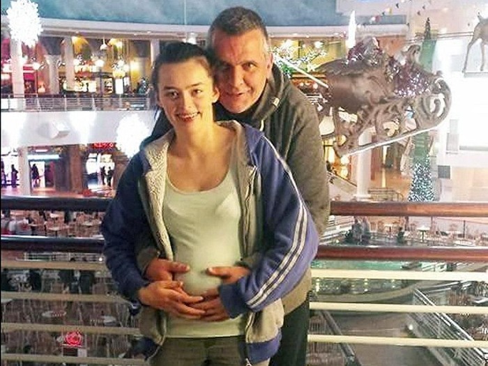 Andy Telford dan istrinya Beth yang menikah beda usia 27 tahun. Foto: istimewa Andy Telford dan istrinya Beth yang menikah beda usia 27 tahun. Foto: istimewa