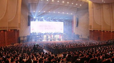 Foto: Konser K-Pop Langka di Korut yang Memukau Kim Jong Un