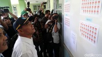 Pelaksanaan UNBK di SMKN 29 Jakarta menurut Muhadjir berlangsung lancar. Ada 247 siswa SMKN 29 Jakarta yang hari ini mengikuti ujian.