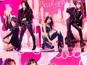 Foto: Gaya Cantik Girl Band Red Velvet yang Tampil di Depan Kim Jong Un