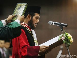 Jejak Putusan Ketua MK: Setuju LGBT Dibui hingga Pro Angket KPK