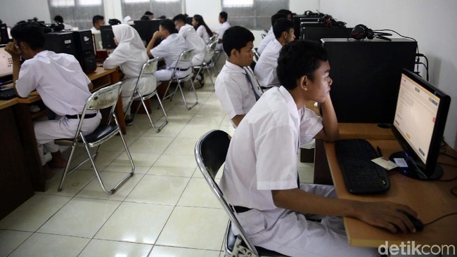 Biang Keladi Lulusan SMK Banyak yang Nganggur