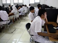 Biang Keladi Lulusan SMK Banyak yang Nganggur