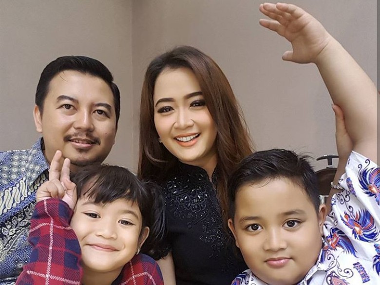 Foto: Instagram @vegadarwanti123 Foto: Instagram @vegadarwanti123