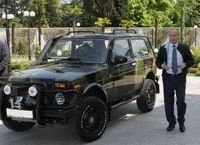 Vladimir Putin dan mobil offroad Rusia