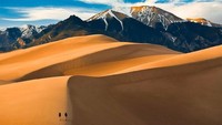 Kalau sedang traveling ke Negeri Paman Sam, cobalah mampir ke gurun pasir ini (Great Sand Dunes National Park and Preserve/Facebook)