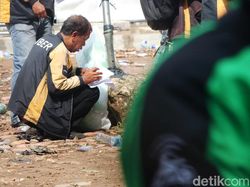 Driver Uber Ramai-ramai Kabur ke Go-Jek