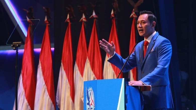 TGB Dukung Jokowi, AHY: Bukan Pandangan Demokrat TGB Dukung Jokowi, AHY: Bukan Pandangan Demokrat