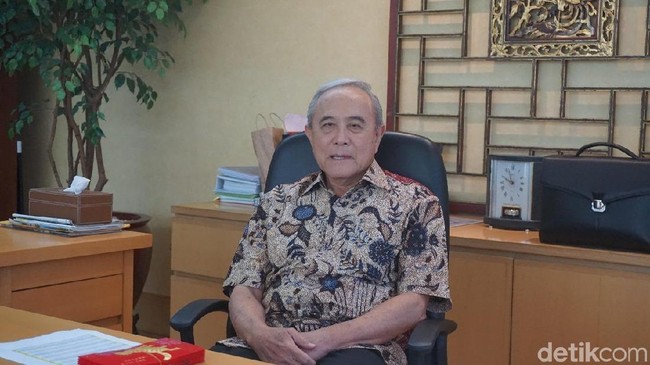 Cerita Orang Terkaya RI Bagi-bagi Beasiswa ke Ribuan Mahasiswa