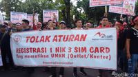Penjual Pulsa di Jabar Tolak Pembatasan Registrasi Kartu SIM