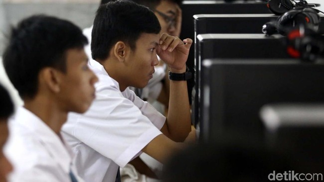 Biang Keladi Lulusan SMK Banyak yang Nganggur