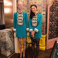 Wendi telah menajdi pelakor di rumah tangga wanita yang telah mengubah nasibnya. Bukannya meninggalkan, ia bahkan menikah dengan Jake di tahun 1990. Padahal Wendi terpaut usia 30 tahun lebih muda dibanding Jake. Namun pernikahan mereka tidak bertahan lama. Belum sampai tiga tahun, keduanya bercerai. Foto: Instagram