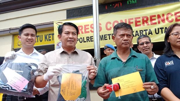 Polisi tunjukan barang bukti