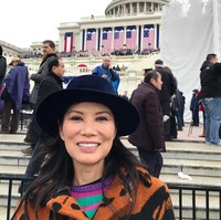 Setelah pindah ke Amerika, Wendi dikuliahkan oleh Jake dan Joyce di California State University jurusan ekonomi hingga ia menamatkan gelar MBA. Ia pun sempat menumpang tinggal di rumah pengusaha tersebut. Foto: Instagram