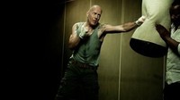 Aktor yang berperan dalam film Die Hard, Bruce Willis, sudah menginjak usia 63 tahun. Tapi tak ada alasan tuh untuk berhenti menjalankan hidup sehat. (Foto: We Heart It)