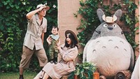 Ini tema kedua. Dari outfit yang dipilih, sepertinya Putri Titian dan Junior Liem mengambil tema Indiana Jones. Foto: Instagram Putri Titian