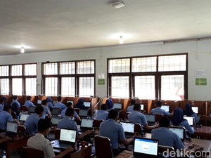 Dibagi 5 Jalur Pendaftaran, Ini Syarat PPDB SMA-SMK di Jabar