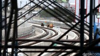 Saat ini pengerjaan LRT Palembang sudah sampai pada tahap finishing dan uji coba kelistrikan.