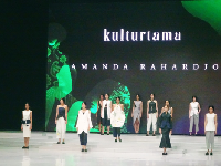 Koleksi ekslusif Kulturtama oleh Amanda Rahardjo (Foto: detikcom)