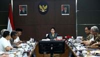 Puan Maharani memimpin rapat membahas revitalisasi pengelolaan dana abadi pendidikan.