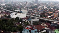LRT Palembang sendiri memiliki panjang 23,4 km dan terbentang dari Bandara Sultan Mahmud Badaruddin II menuju stasiun OPI Mall di Jakabaring.