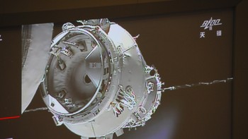 Proses pelepasan misi Shenzhou IX, di mana di dalamnya ada astronot yang akan kembali ke Bumi. Foto: China Manned Space Agency