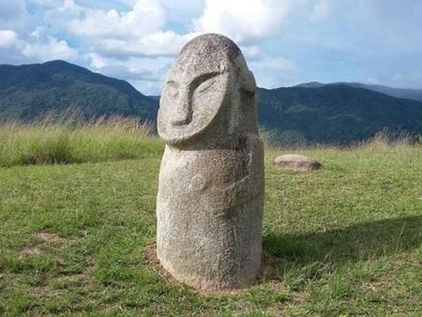 Foto: Keajaiban Patung Lore Lindu di Sulawesi Tengah