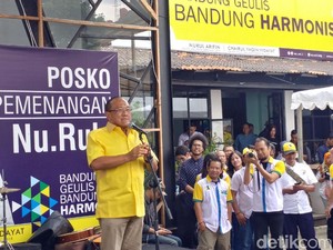 Aburizal Bakrie: Nurul Arifin Artis yang Mengerti Pemerintahan